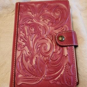 Patricia Nash 6 × 9 leather organizer